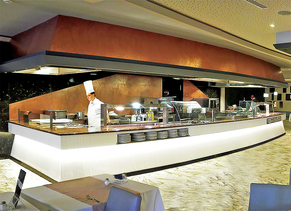 SPECIAL CUSTOMISED MODELS, GREAT FACILITIES AND ALL INCLUSIVE - Buffets  Station buffets and Show cookings